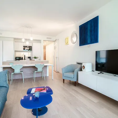 The Art House - By Myhomeincomo Lägenhet *